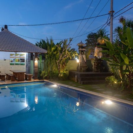 Cempaka Mas Guest House Canggu Buitenkant foto