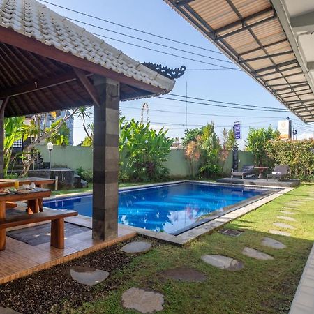 Cempaka Mas Guest House Canggu Buitenkant foto