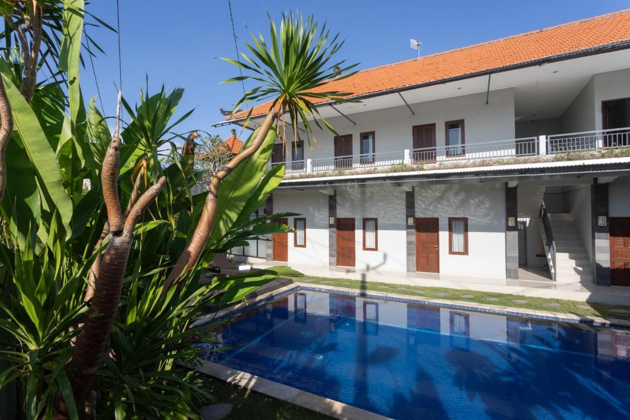 Cempaka Mas Guest House Canggu Buitenkant foto