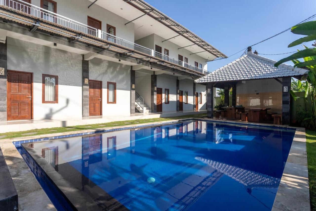 Cempaka Mas Guest House Canggu Buitenkant foto