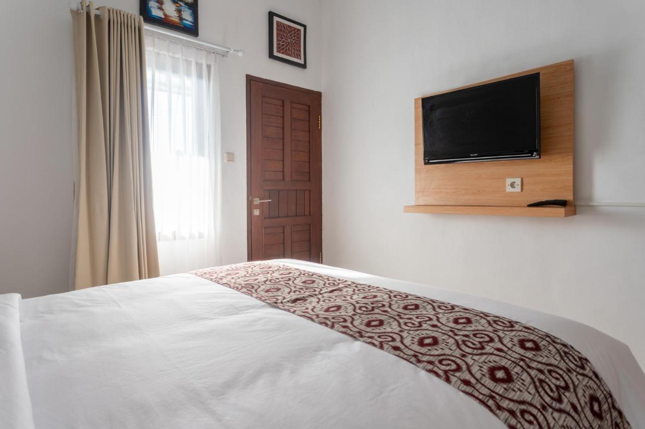 Cempaka Mas Guest House Canggu Buitenkant foto