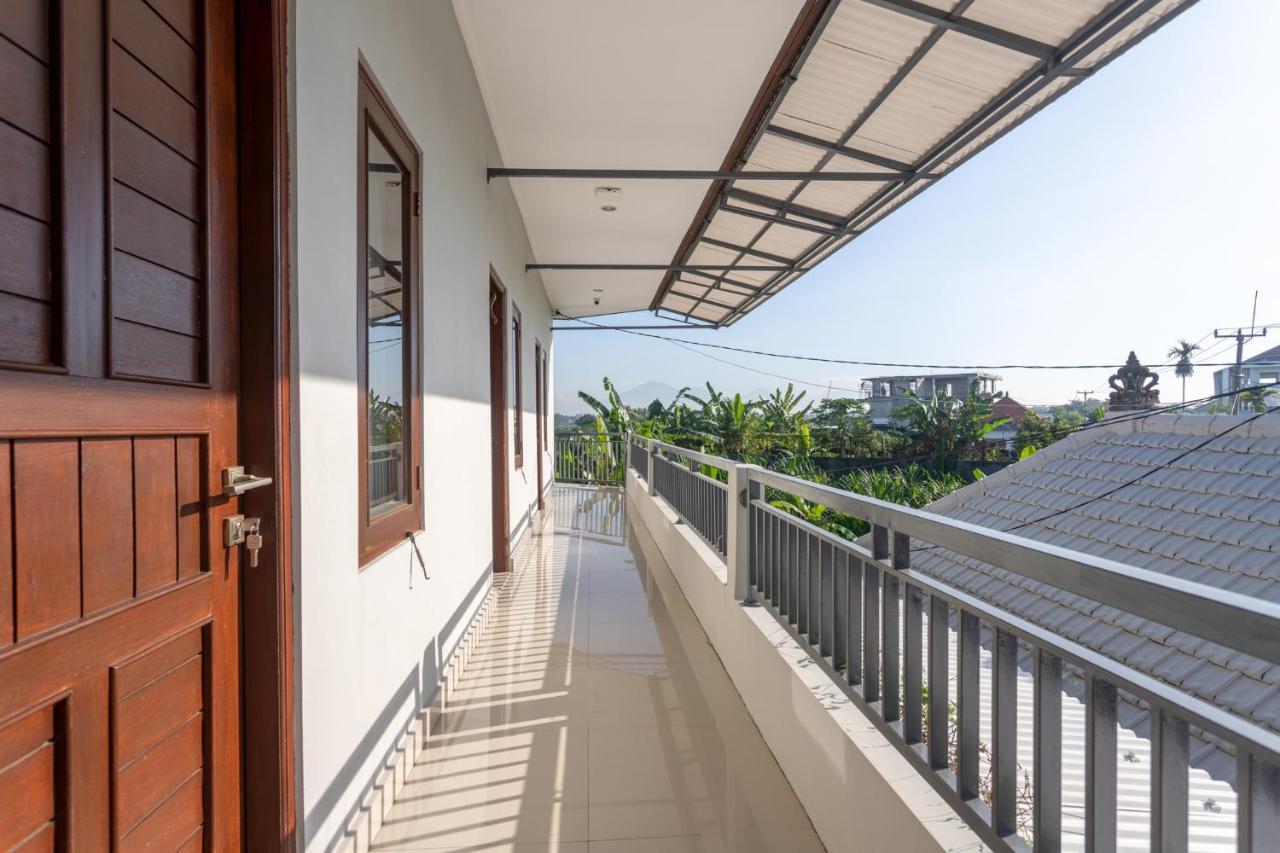 Cempaka Mas Guest House Canggu Buitenkant foto